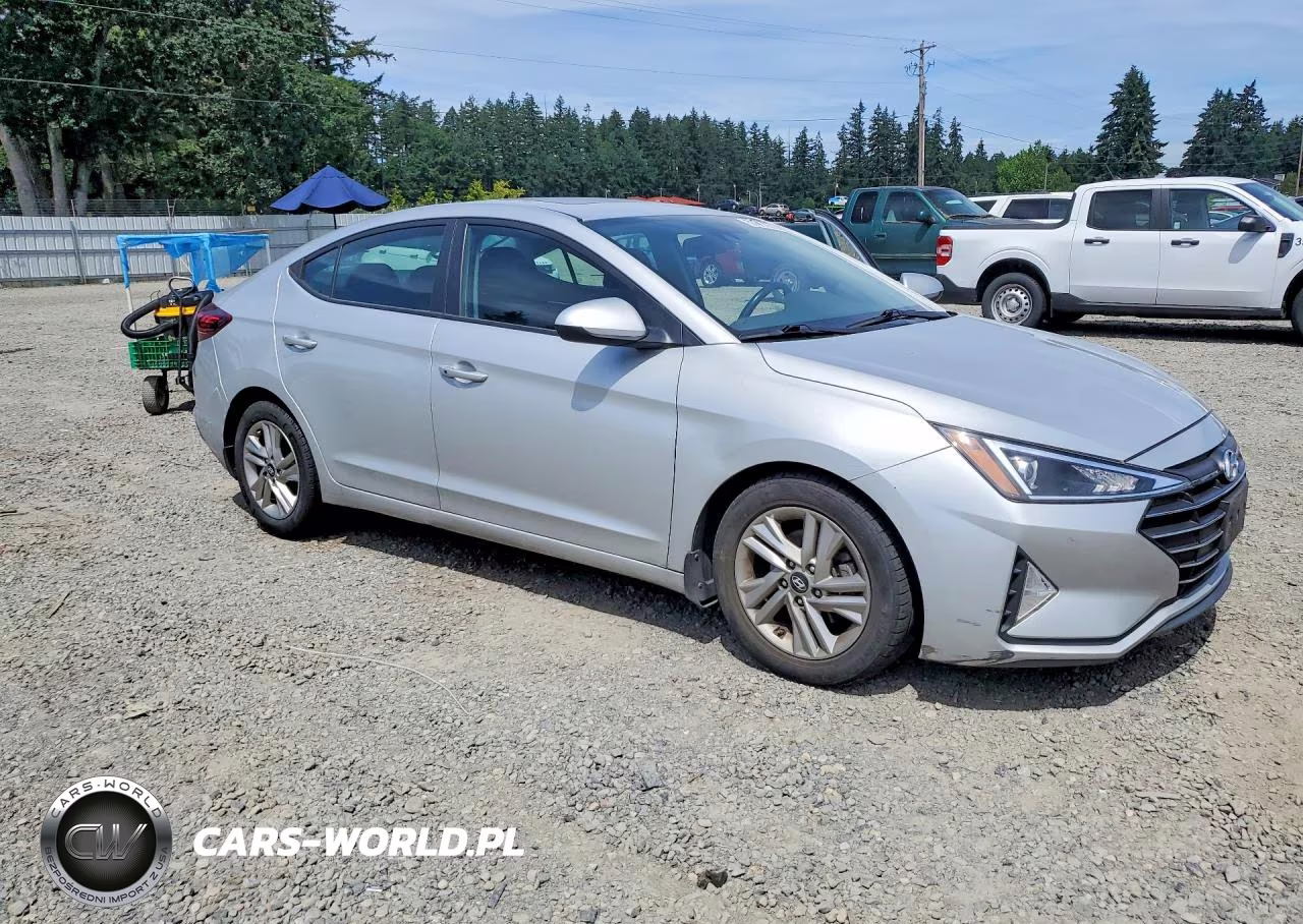 2019 Hyundai Elantra Value Edition VIN:5NPD84LF2KH476547 - 4