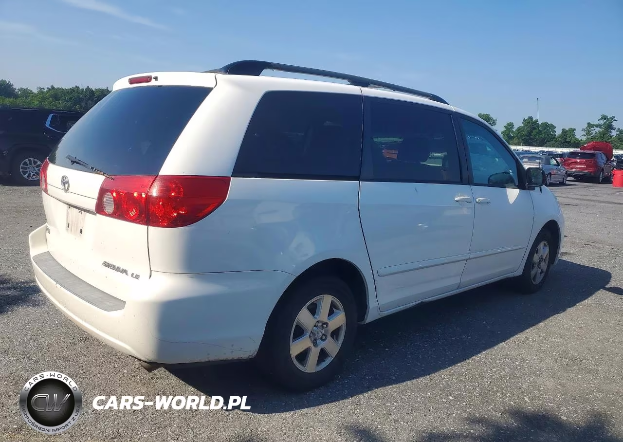 2007 Toyota Sienna Le 7-Passenger VIN:5TDZK23C07S069040 - 3