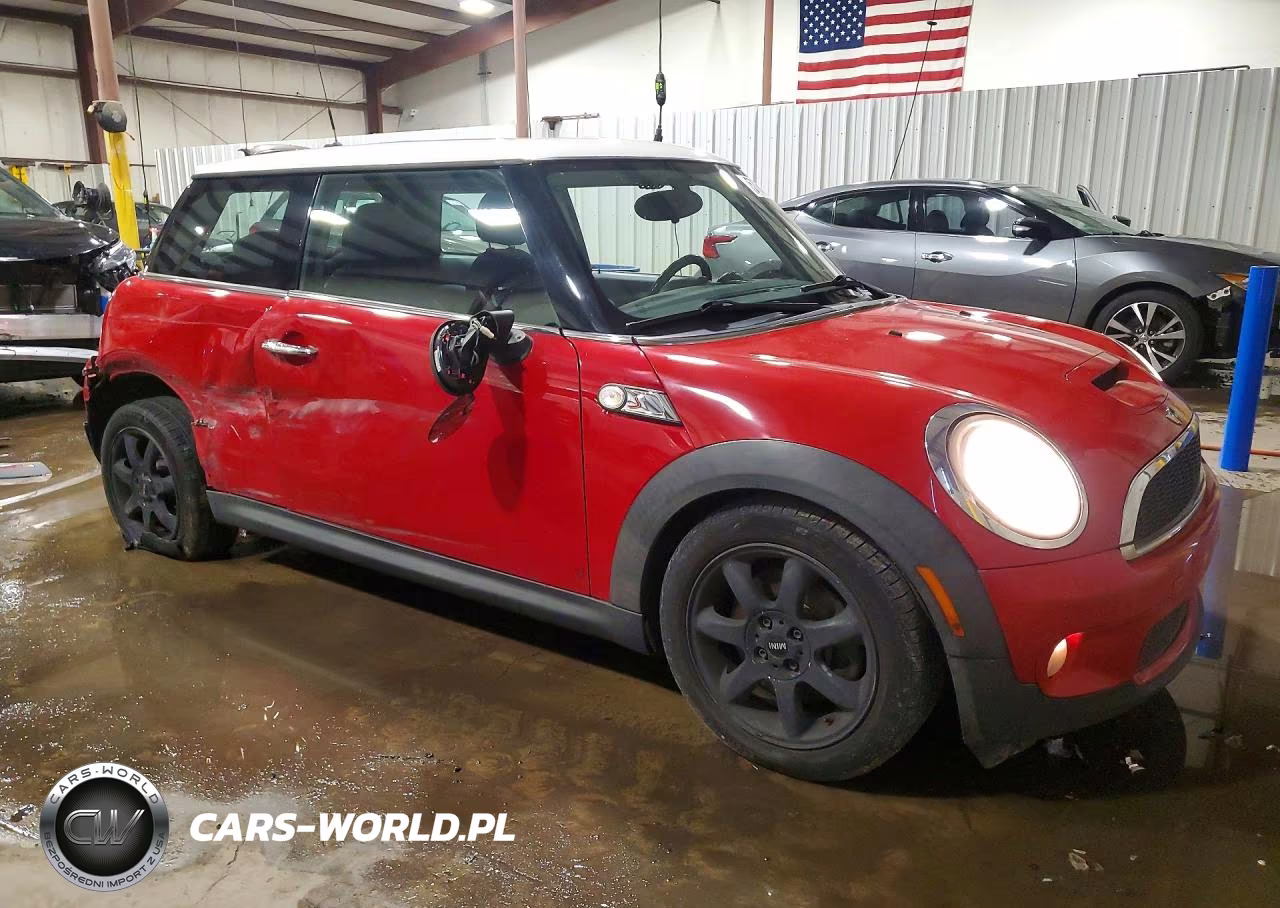 2010 Mini Cooper S VIN:WMWMF7C53ATX45225 - 4