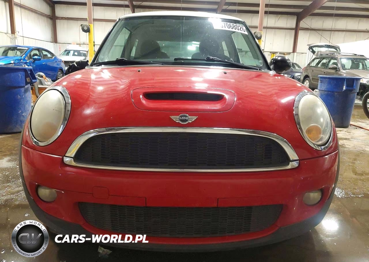 2010 Mini Cooper S VIN:WMWMF7C53ATX45225 - 5