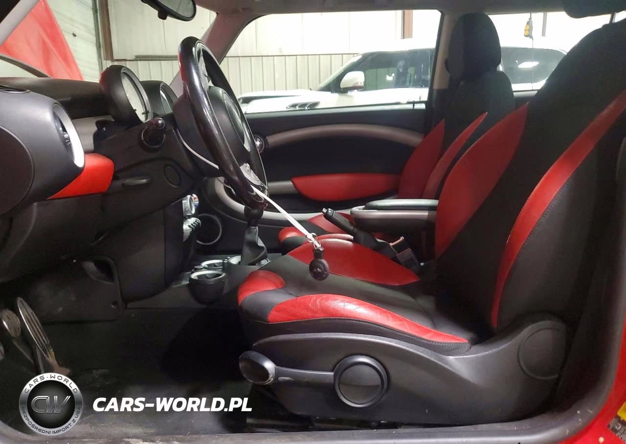 2010 Mini Cooper S VIN:WMWMF7C53ATX45225 - 7