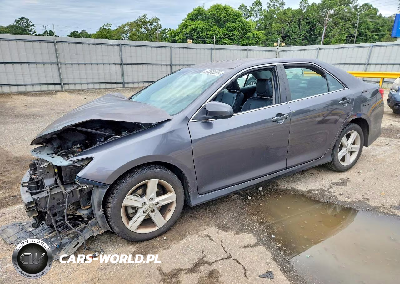 2012 Toyota Camry Se – zdjęcie 1 z 13