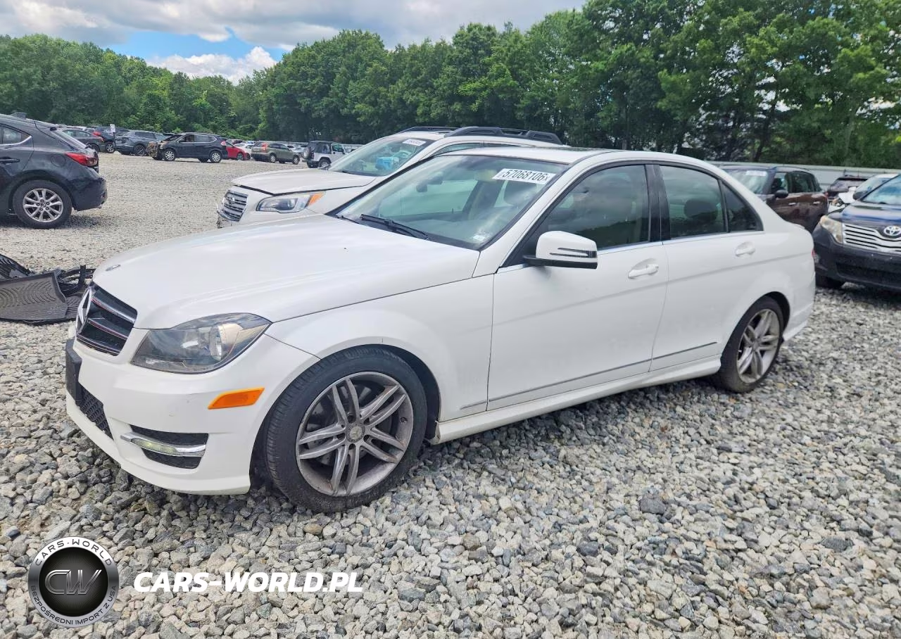 2014 Mercedes-Benz C 300 4Matic – zdjęcie 1 z 12