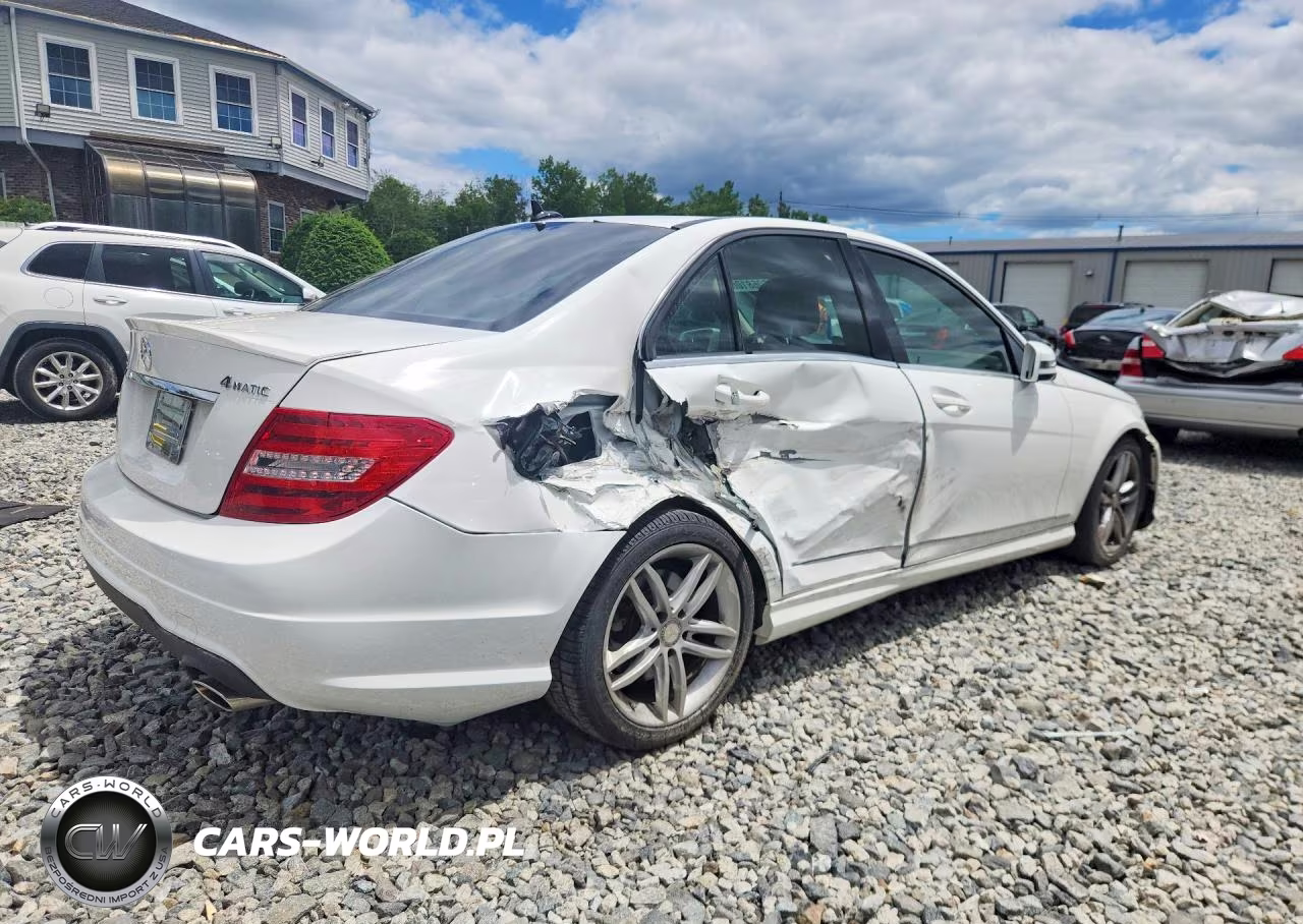 2014 Mercedes-Benz C 300 4Matic VIN:WDDGF8AB6ER317155 - 3