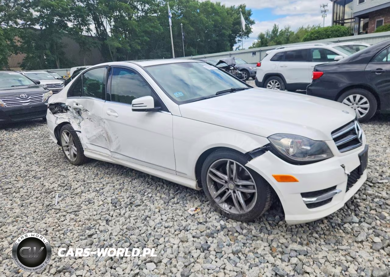 2014 Mercedes-Benz C 300 4Matic VIN:WDDGF8AB6ER317155 - 4