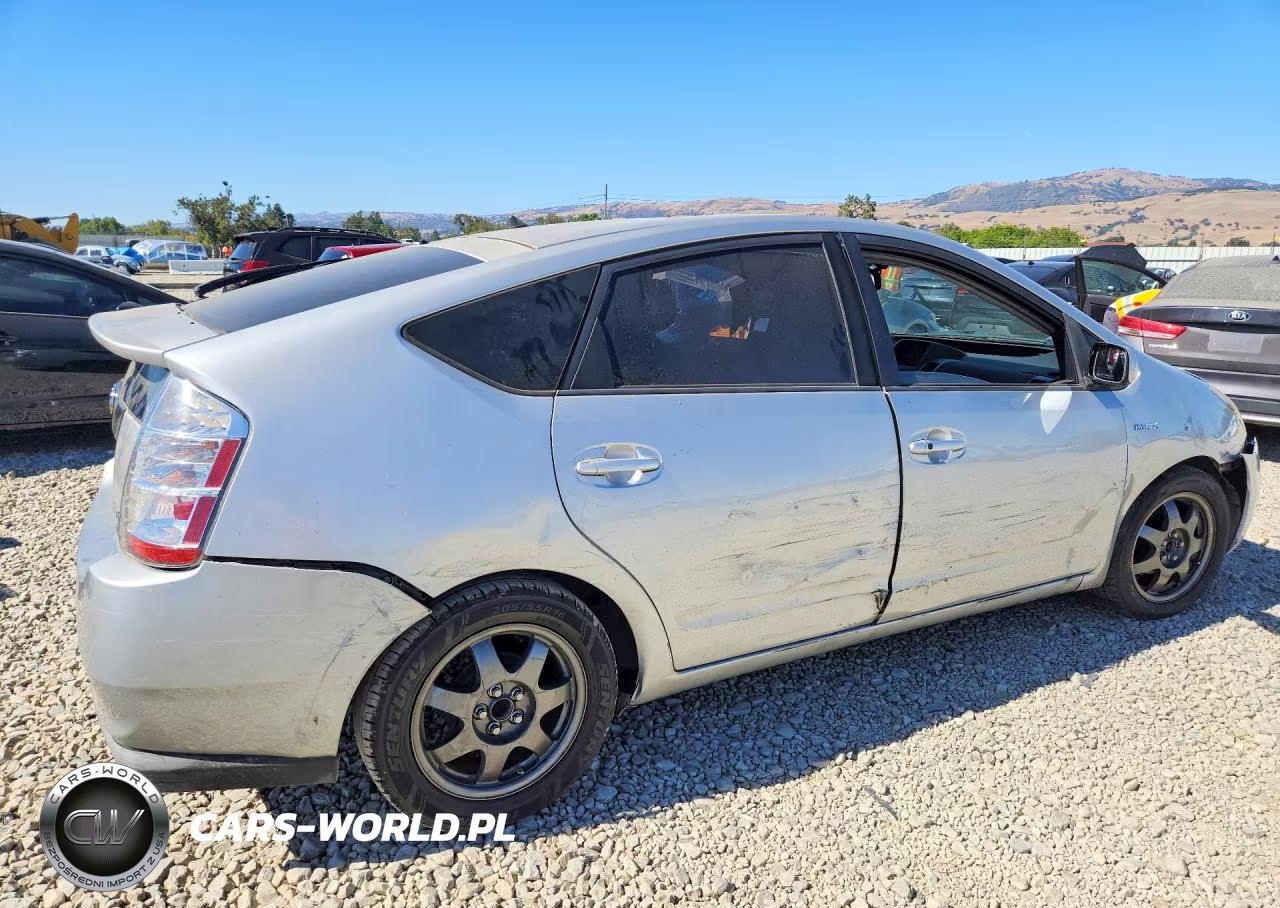 2007 Toyota Prius Touring VIN:JTDKB20U477559148 - 3