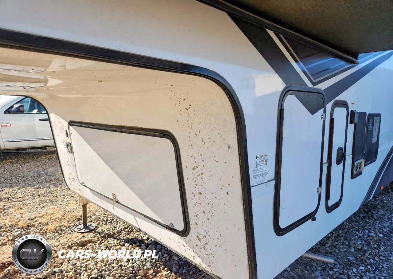 2023 Grand Design Momentum Camper VIN:573FM4631P1123570 - 8