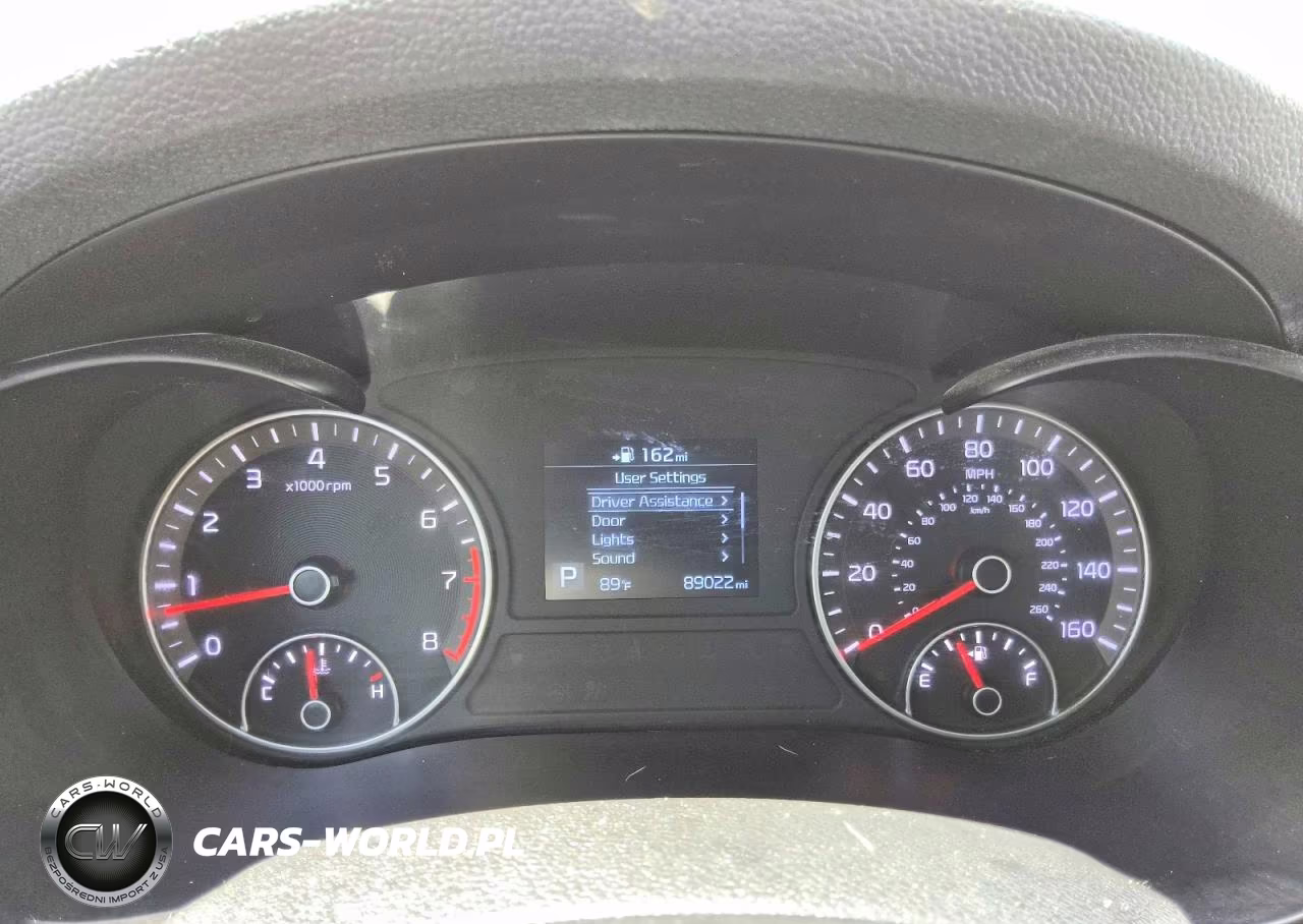 2019 Kia Optima Lx VIN:5XXGT4L33KG356673 - 9