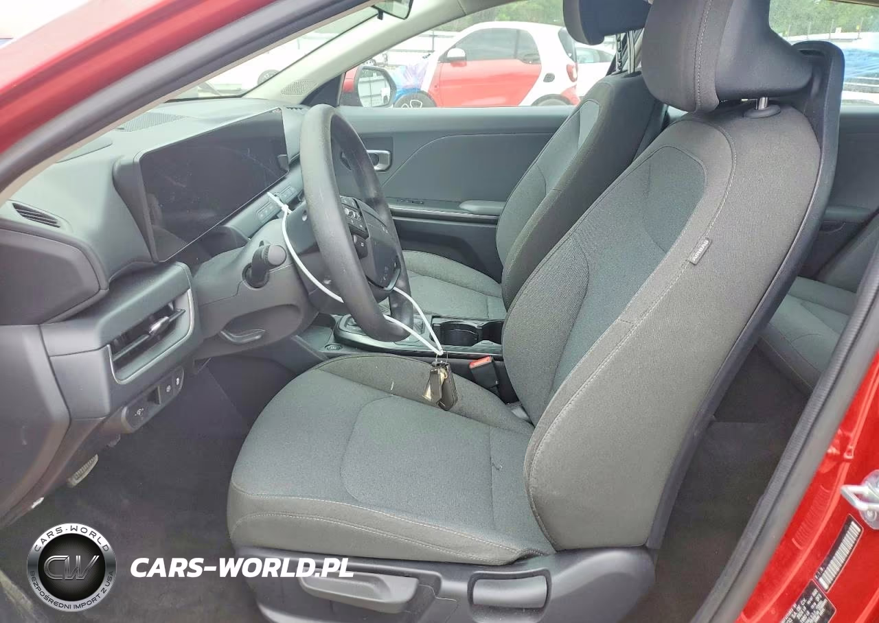 2025 Kia K4 Lxs VIN:3KPFT4DE5SE064401 - 7
