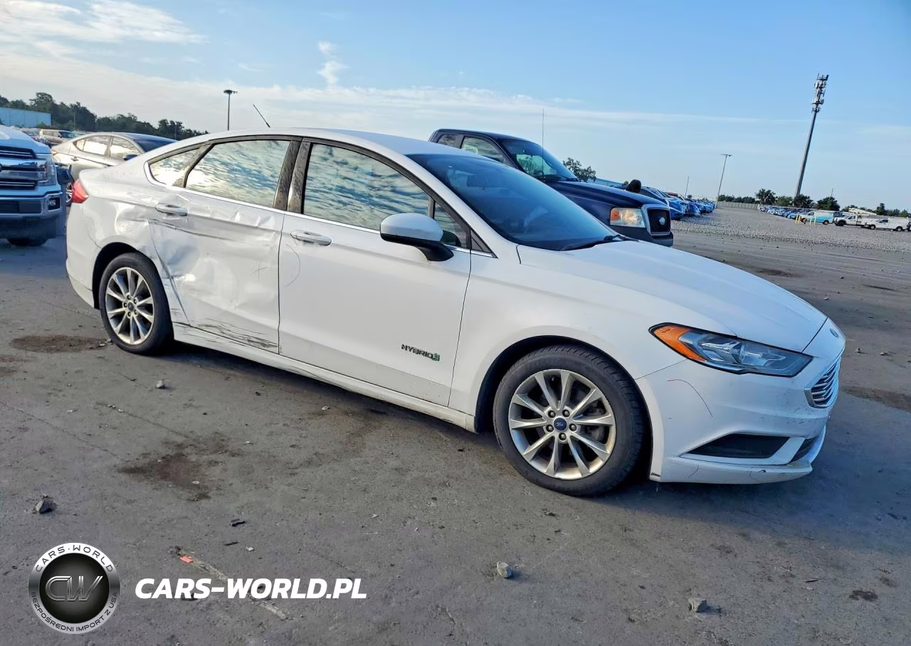 2017 Ford Fusion Se Hybrid VIN:3FA6P0LU2HR223467 - 4