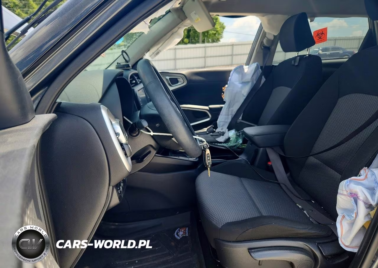 2020 Kia Soul X-Line VIN:KNDJ23AU0L7066402 - 7