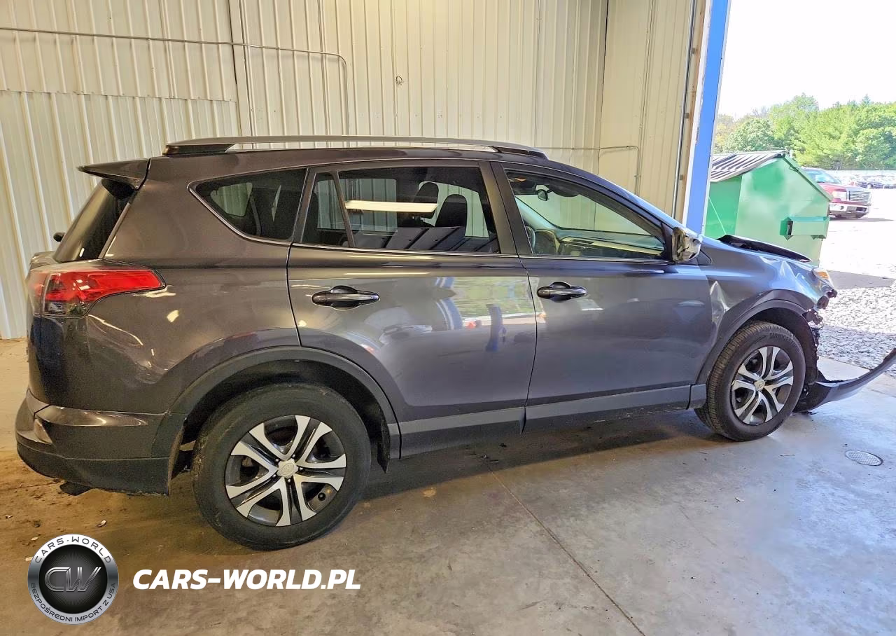 2018 Toyota Rav4 Le VIN:JTMBFREV8JJ243776 - 3