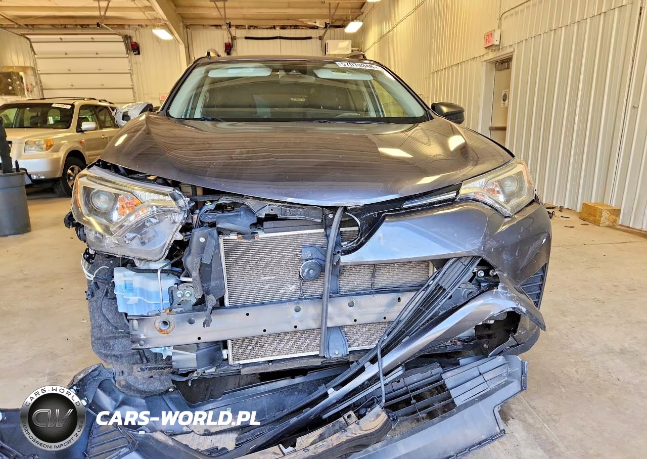 2018 Toyota Rav4 Le VIN:JTMBFREV8JJ243776 - 5