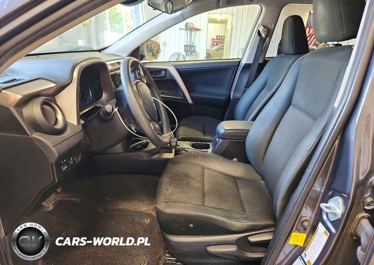 2018 Toyota Rav4 Le VIN:JTMBFREV8JJ243776 - 7