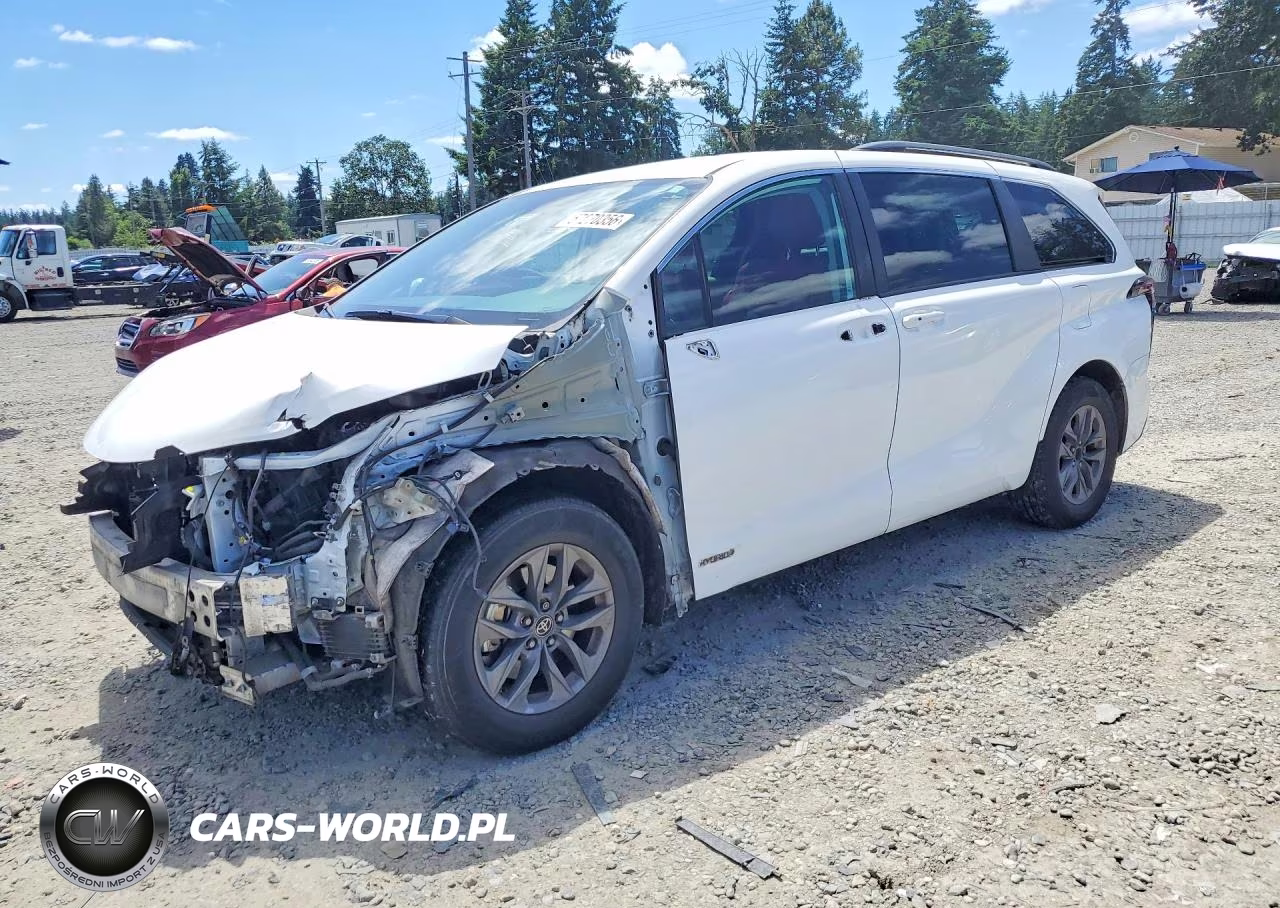 2021 Toyota Sienna Le