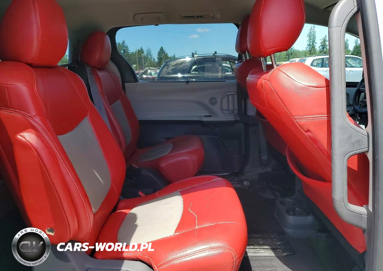 2021 Toyota Sienna Le VIN:5TDKRKEC9MS062433 - 11
