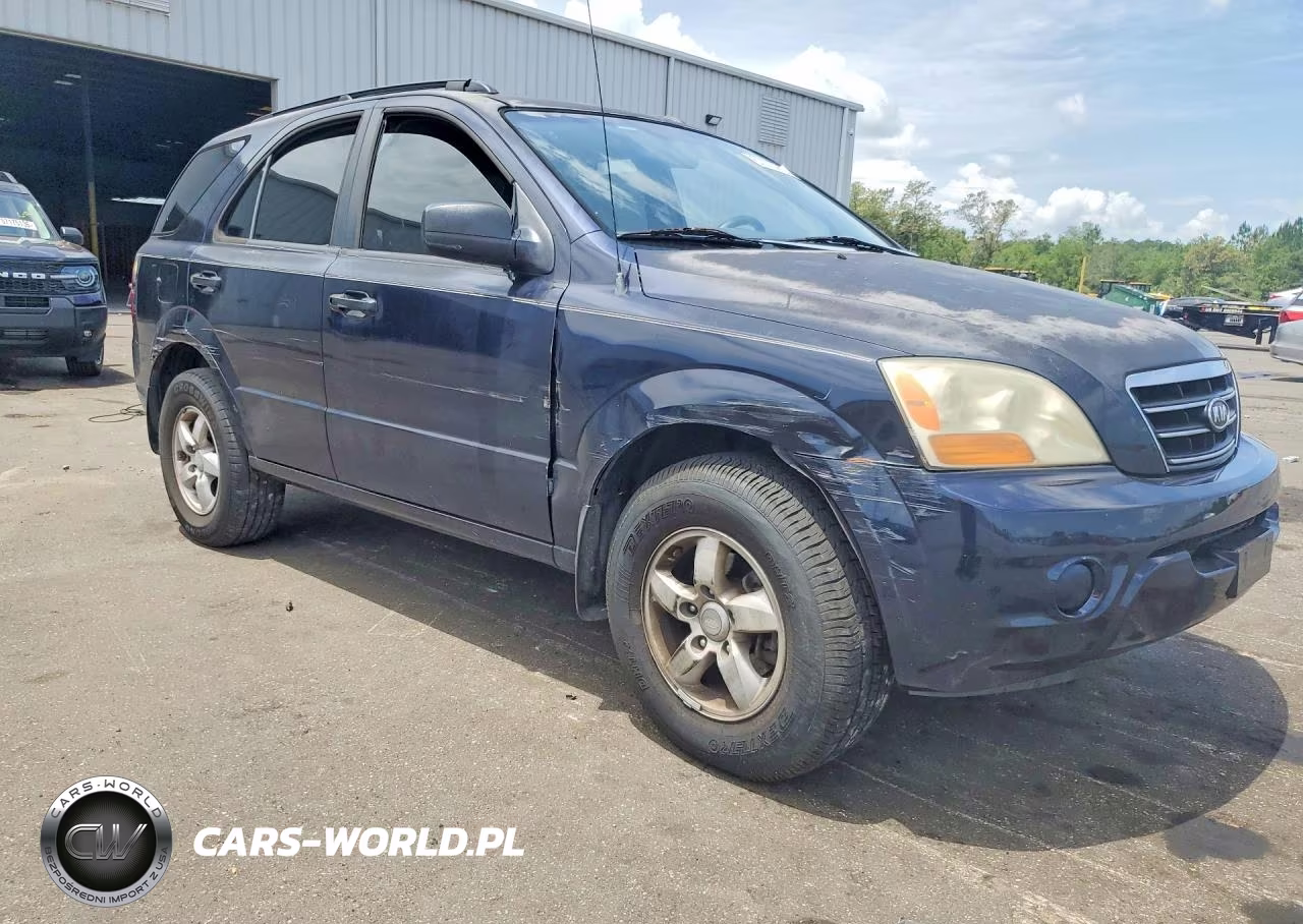 2008 Kia Sorento Base VIN:KNDJD735385855556 - 4