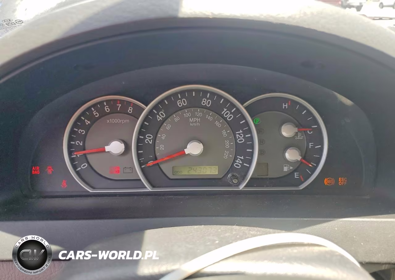 2008 Kia Sorento Base VIN:KNDJD735385855556 - 9