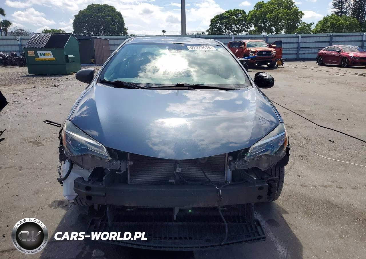 2018 Toyota Corolla Le VIN:2T1BURHE3JC115362 - 5