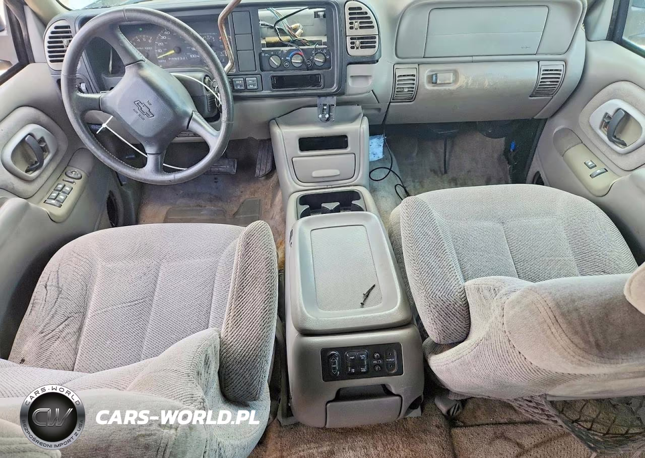 1999 Chevrolet Suburban K1500 VIN:1GNFK16R2XJ369793 - 8