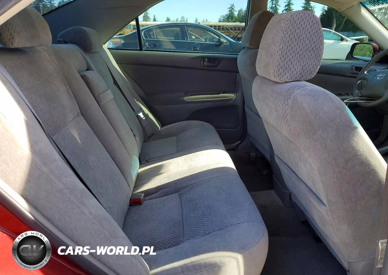 2003 Toyota Camry Le VIN:4T1BE32K83U256003 - 10