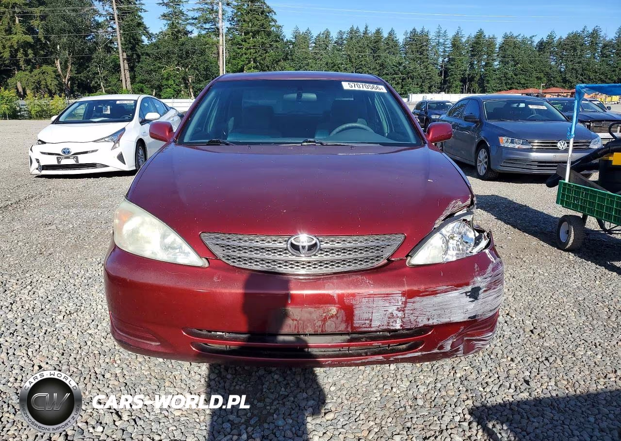 2003 Toyota Camry Le VIN:4T1BE32K83U256003 - 5
