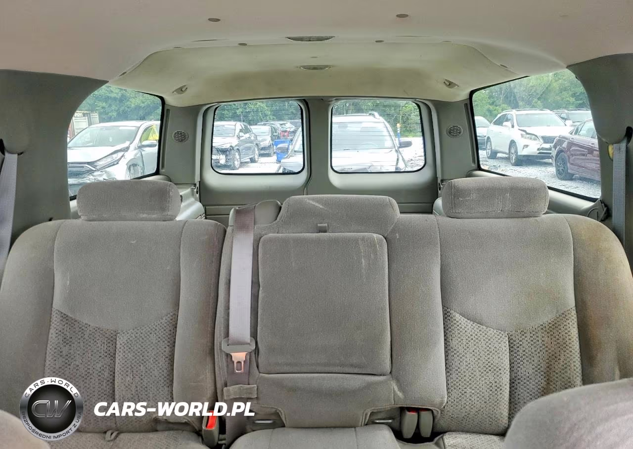 2004 Chevrolet Suburban C1500 VIN:3GNEC16Z84G294989 - 10