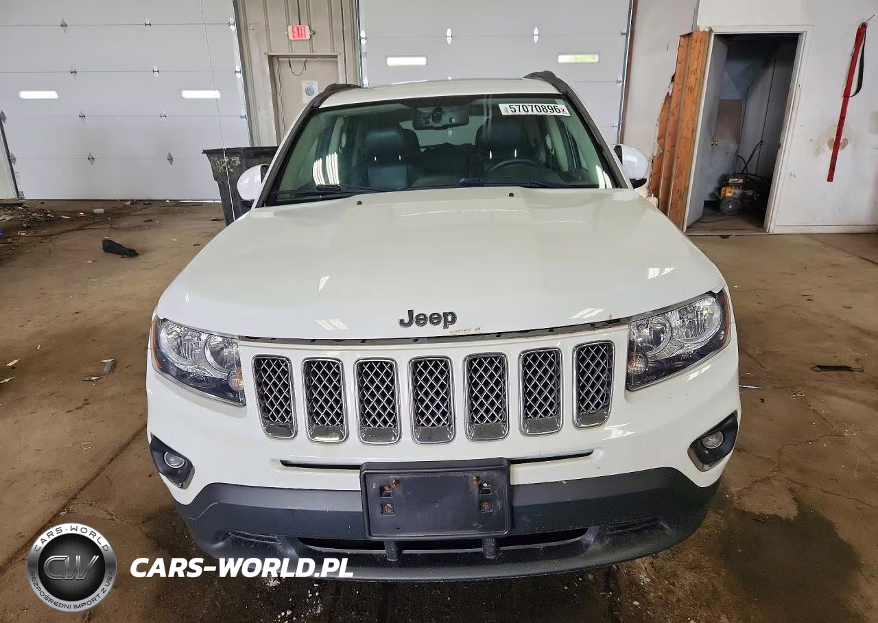 2016 Jeep Compass Latitude VIN:1C4NJCEA2GD678533 - 5