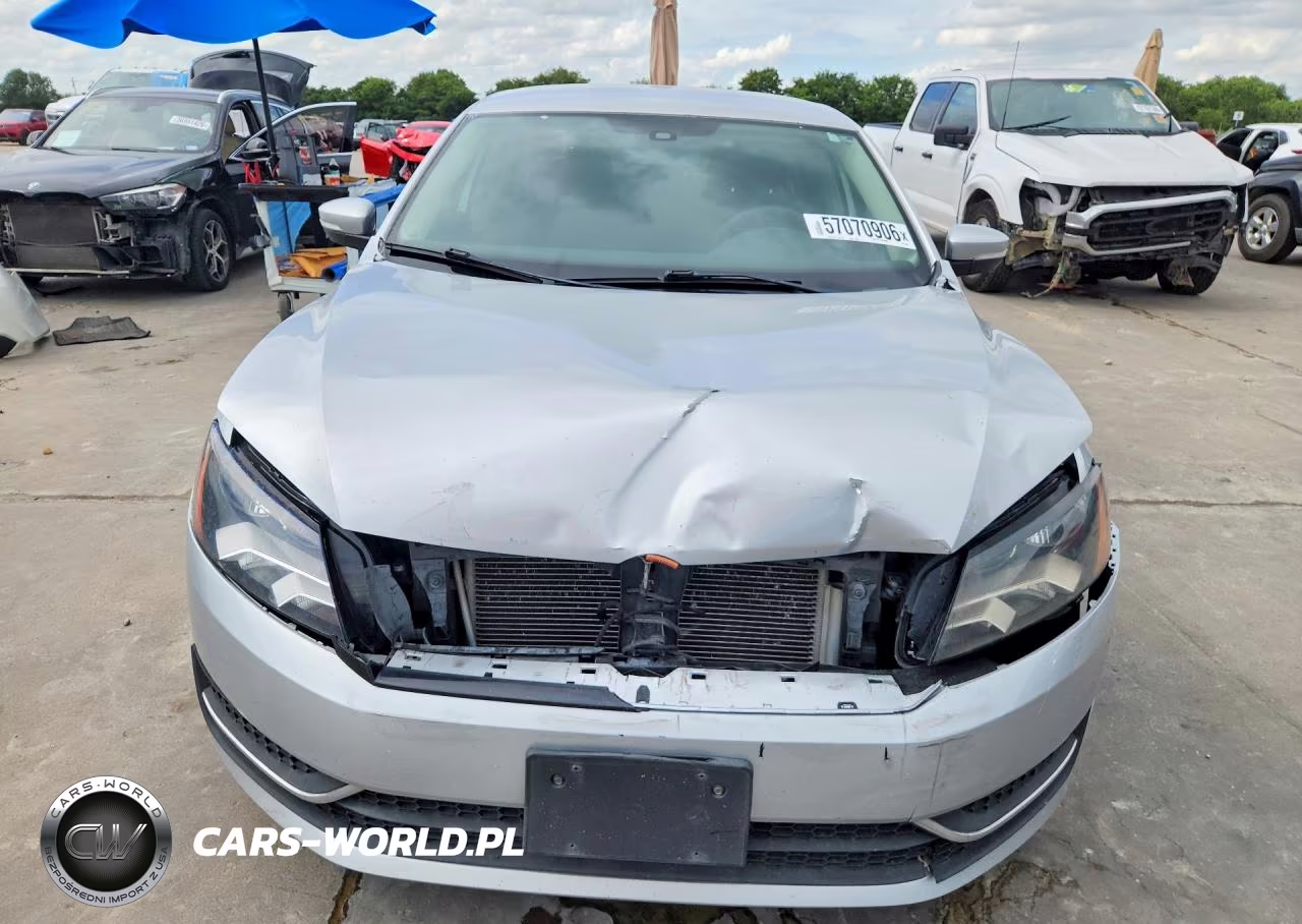 2013 Volkswagen Passat S VIN:1VWAH7A30DC018563 - 5