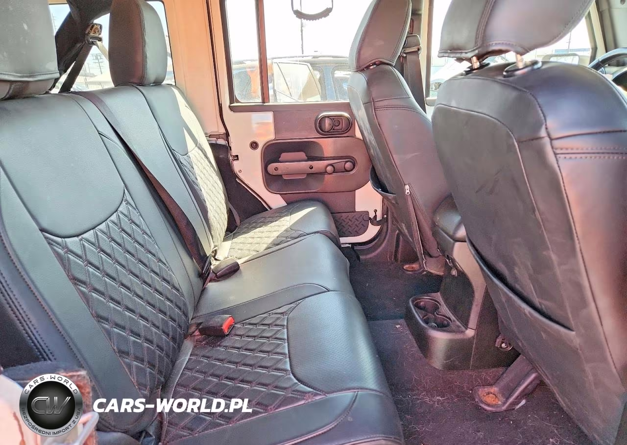 2013 Jeep Wrangler Unlimited Sport VIN:1C4BJWDG9DL590218 - 11