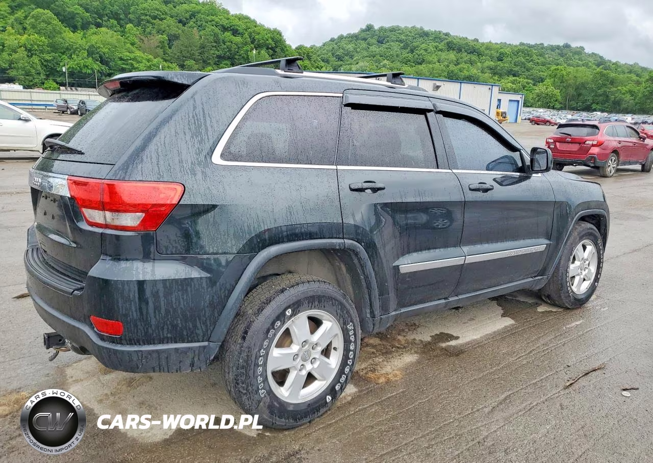 2013 Jeep Grand Cherokee Laredo VIN:1C4RJFAG2DC630898 - 3