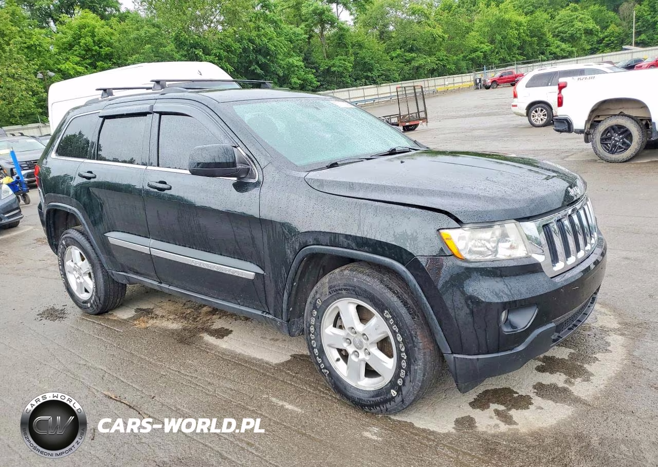 2013 Jeep Grand Cherokee Laredo VIN:1C4RJFAG2DC630898 - 4