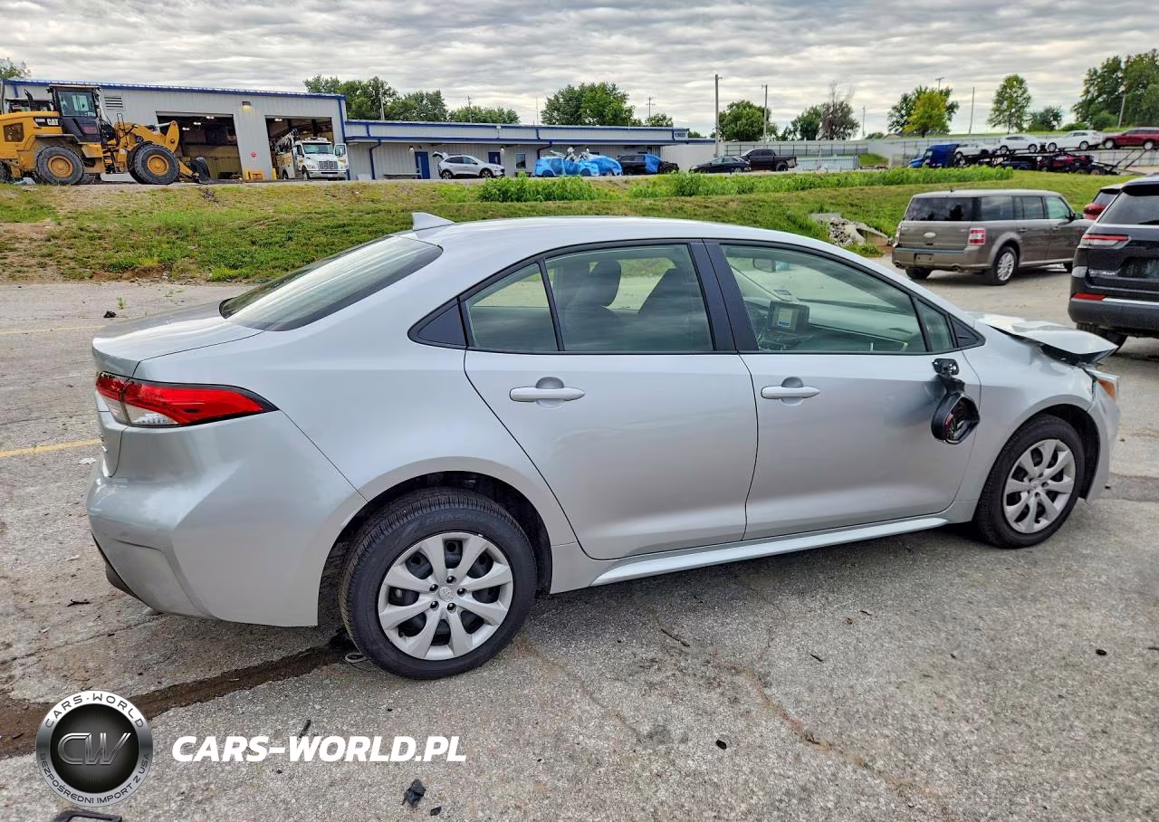 2026 Toyota Corolla Le Plus-Le Premium VIN:JTDBCMFE9T3123373 - 3
