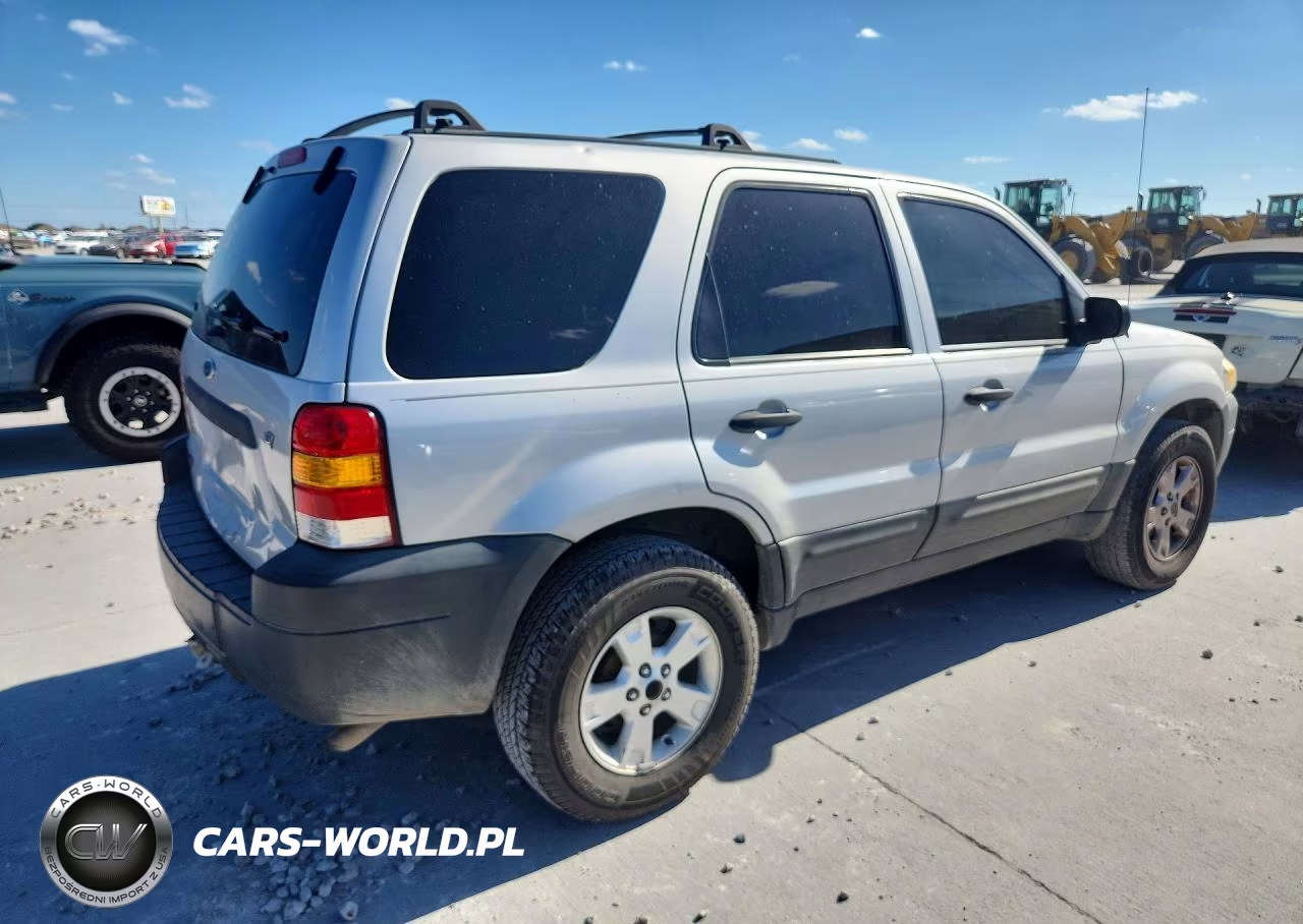 2007 Ford Escape Xlt VIN:1FMYU03187KB17993 - 3