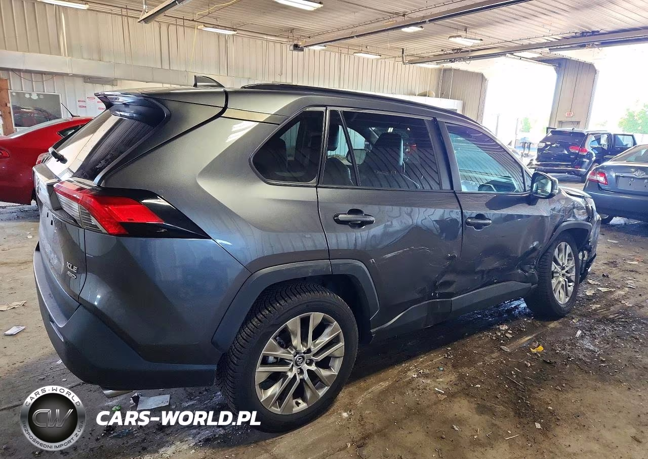 2020 Toyota Rav4 Xle Premium VIN:2T3A1RFV3LC063233 - 3