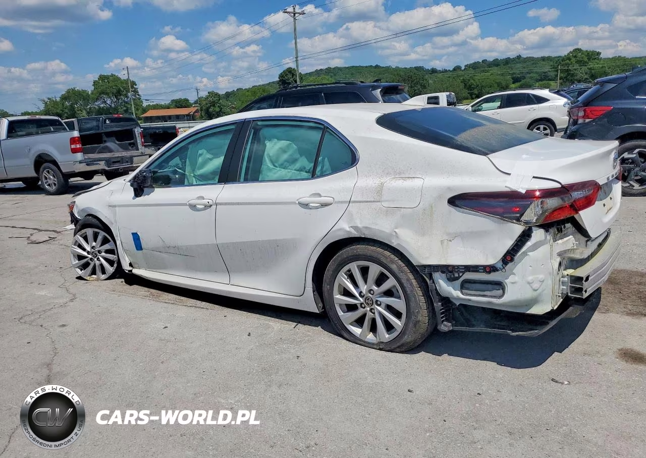 2022 Toyota Camry Le VIN:4T1C11AK2NU665834 - 2