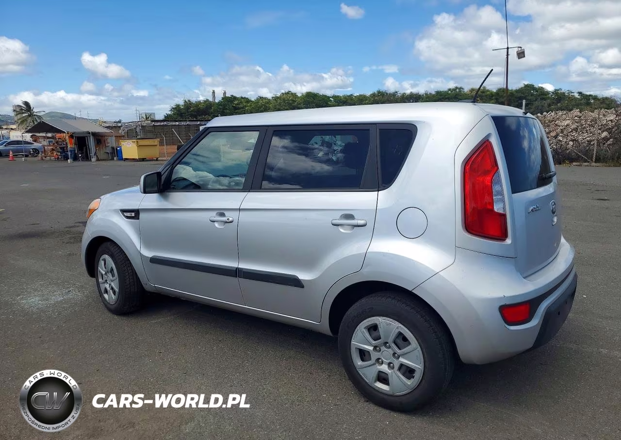 2013 Kia Soul Base VIN:KNDJT2A55D7584359 - 2