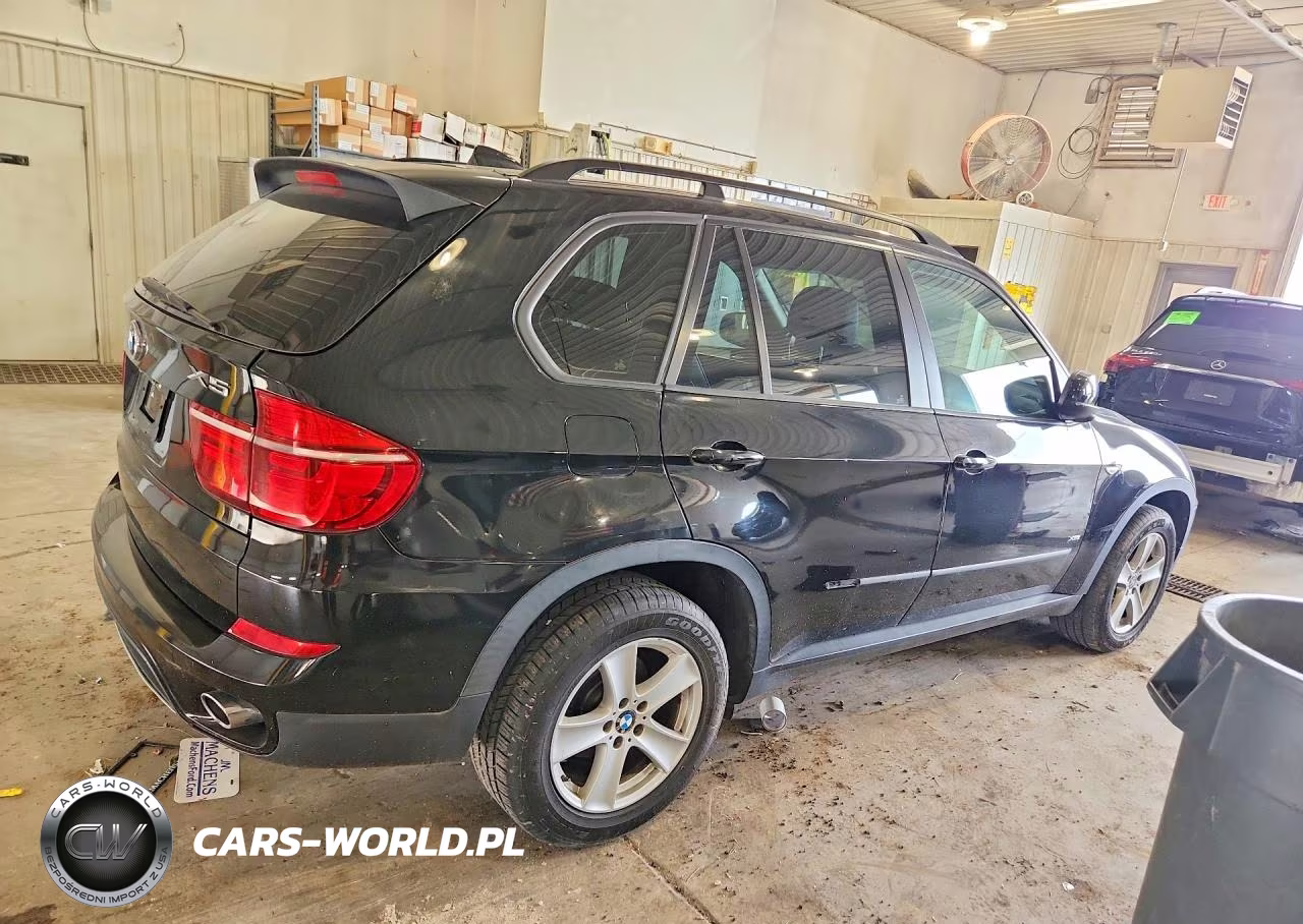 2013 BMW X5 xDrive35I VIN:5UXZV4C56D0G55195 - 3