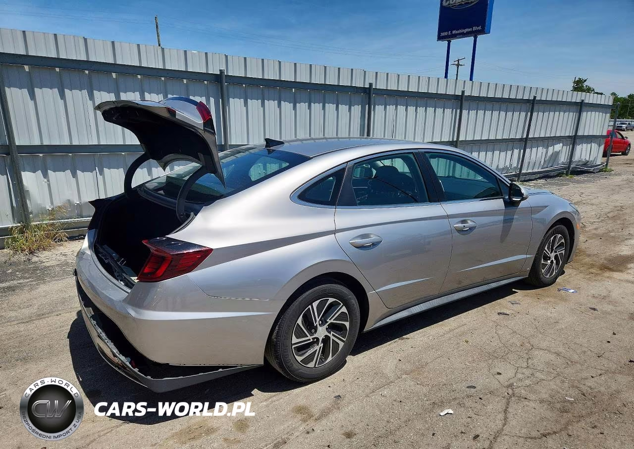 2021 Hyundai Sonata Hybrid Blue VIN:KMHL24JJ4MA033116 - 3