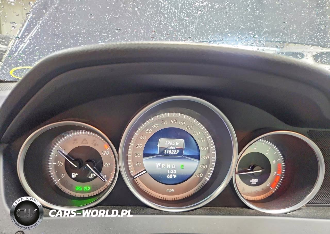 2014 Mercedes-Benz C 300 4Matic VIN:WDDGF8AB0ER310234 - 9