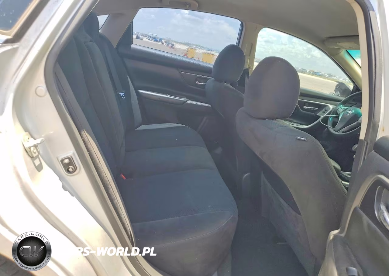 2015 Nissan Altima 2.5 VIN:1N4AL3AP2FC434023 - 10