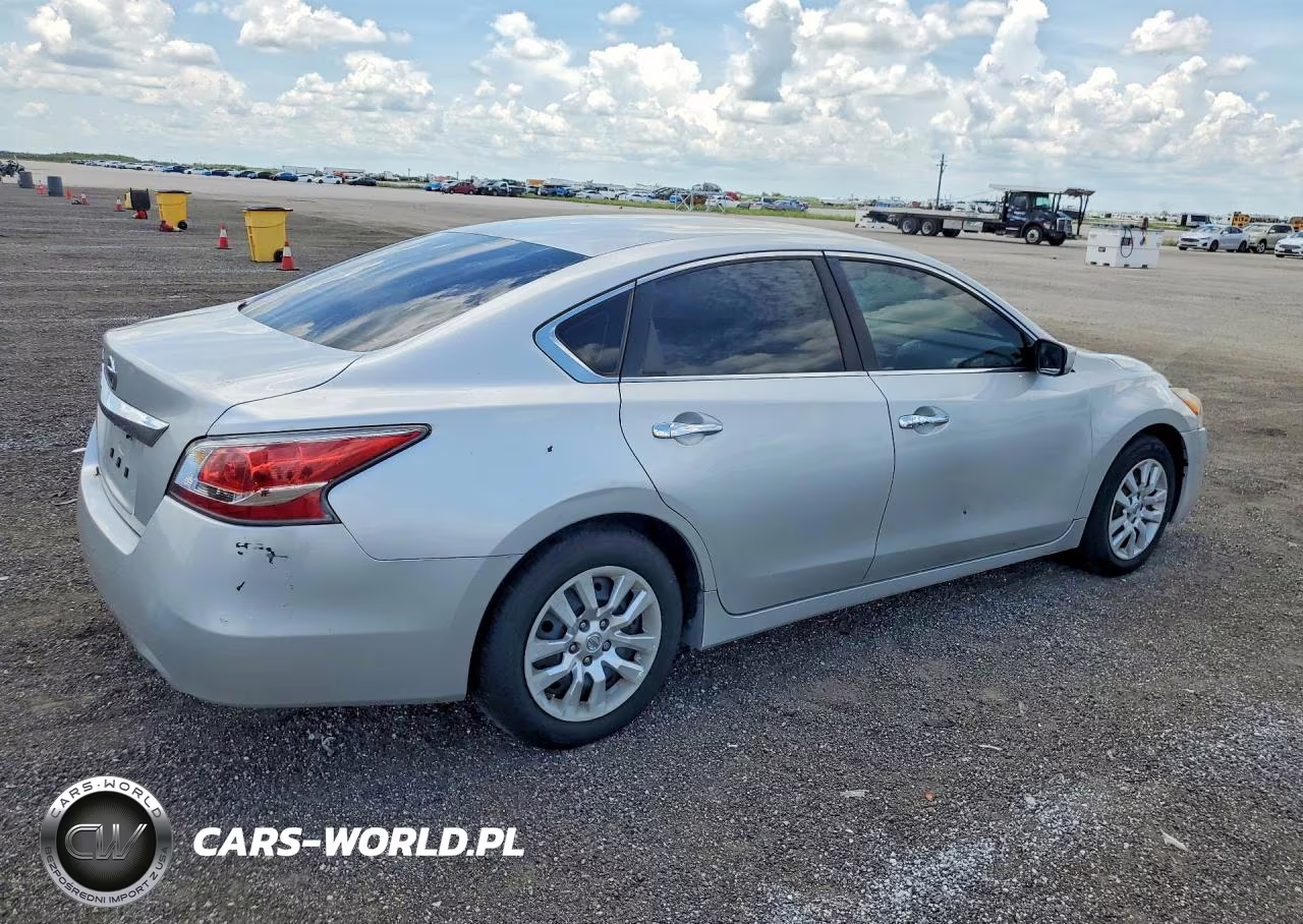 2015 Nissan Altima 2.5 VIN:1N4AL3AP2FC434023 - 3