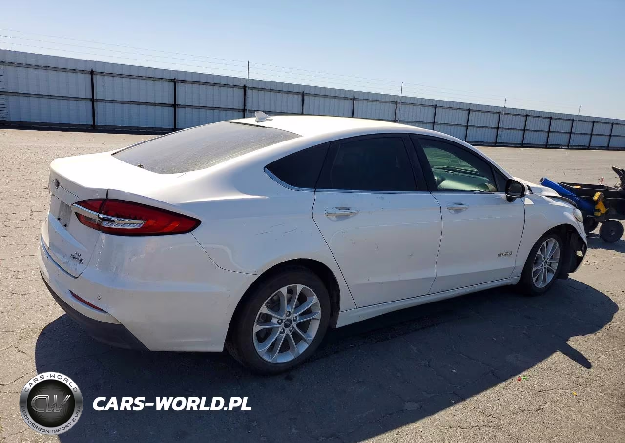 2019 Ford Fusion Se VIN:3FA6P0LUXKR208982 - 3