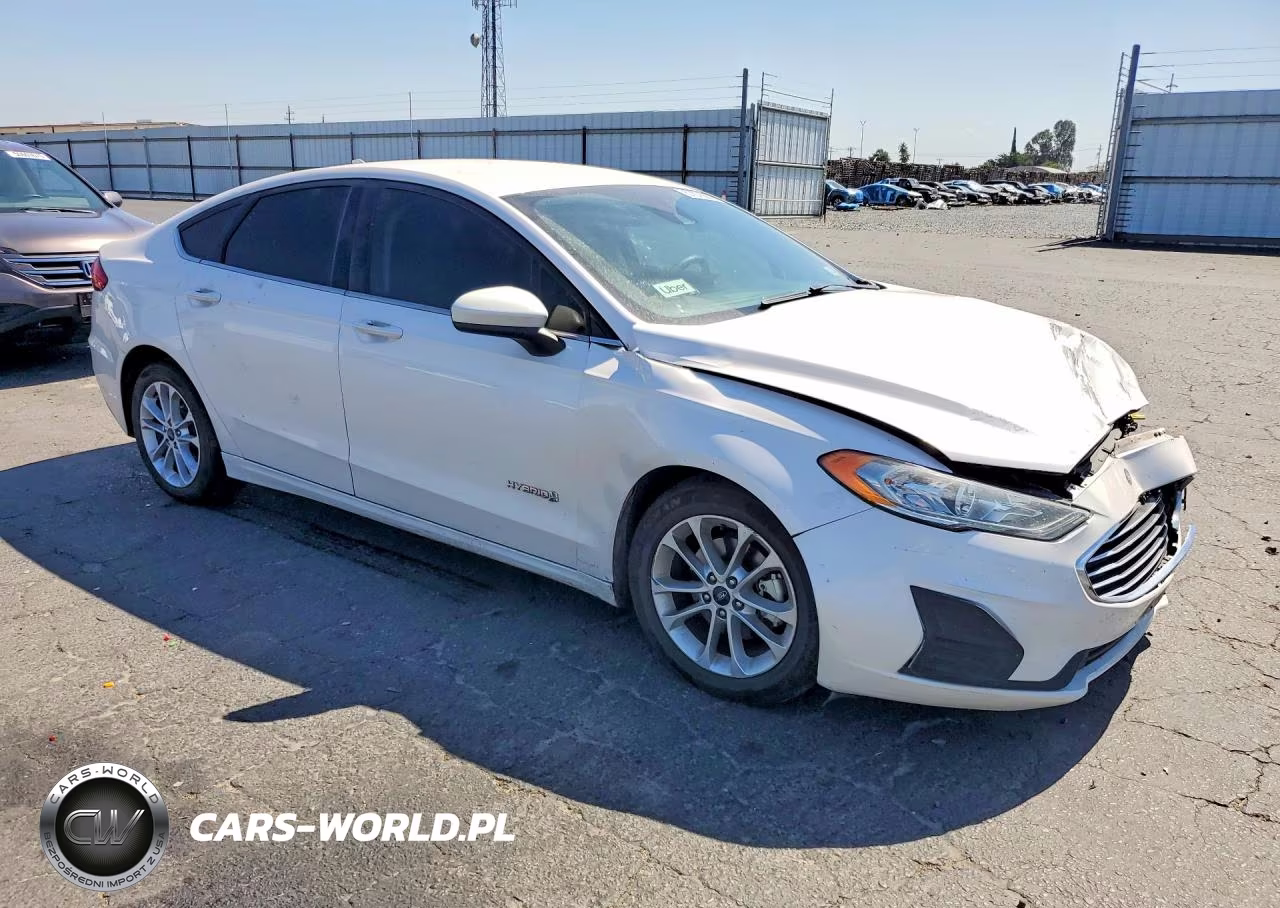 2019 Ford Fusion Se VIN:3FA6P0LUXKR208982 - 4