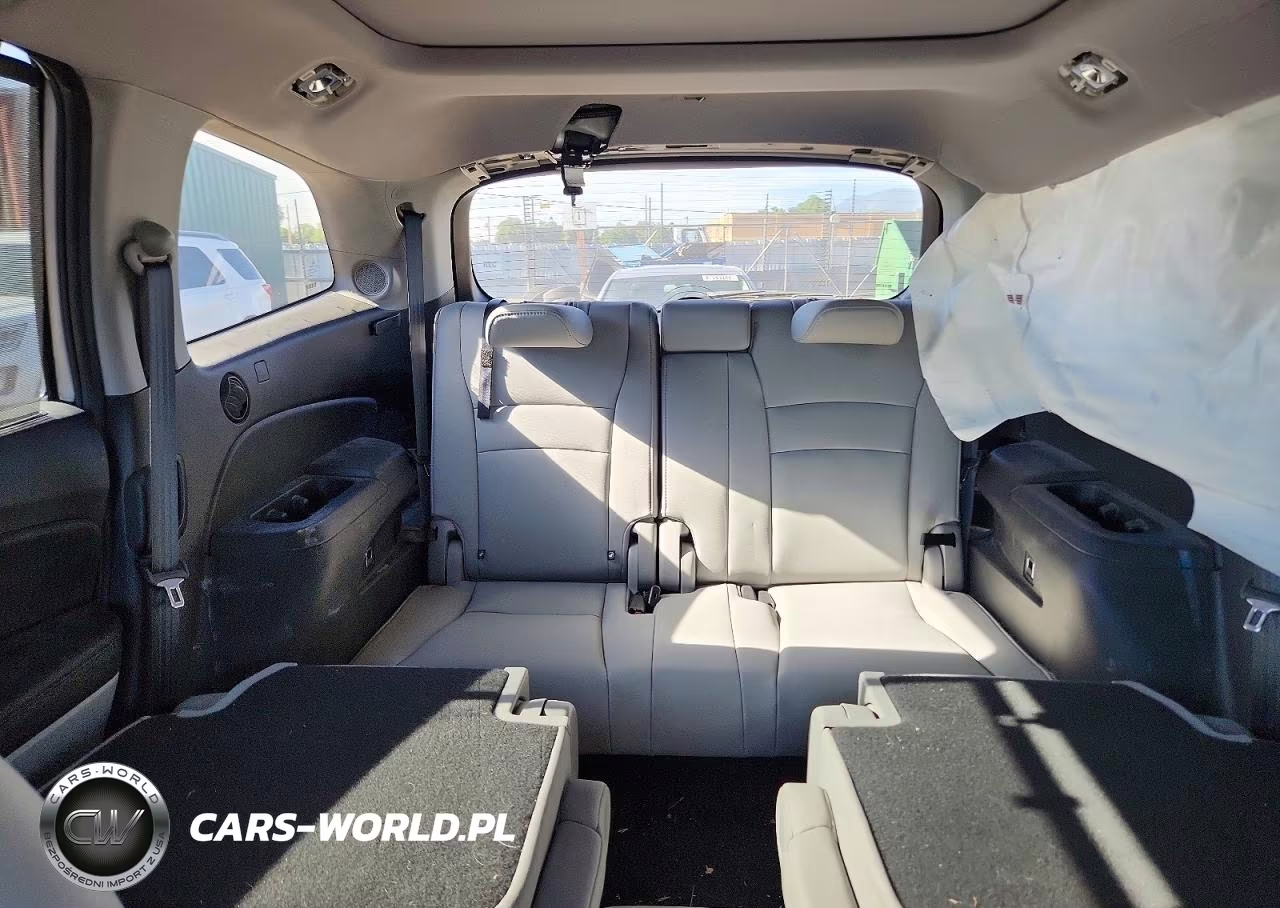 2019 Honda Pilot Elite VIN:5FNYF6H06KB025451 - 10