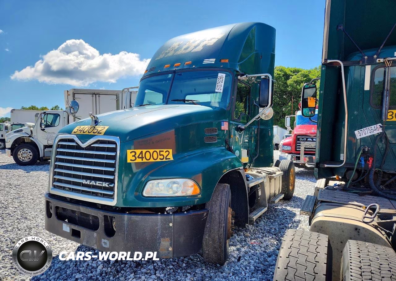 2015 Mack 600 Cxu600 - Semi Truck VIN:1M1AW01X2FM007385 - 2