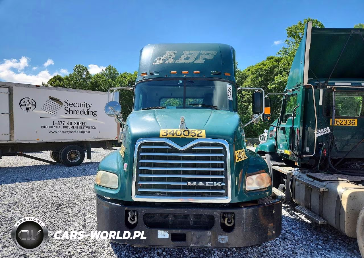 2015 Mack 600 Cxu600 - Semi Truck VIN:1M1AW01X2FM007385 - 9