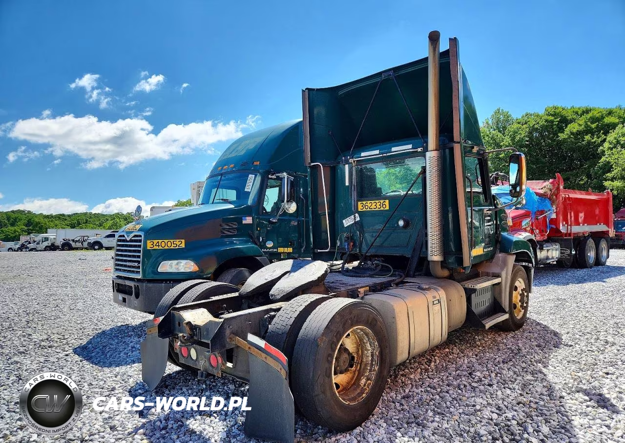 2017 Mack Cxu612 Semi Truck VIN:1M1AW01X6HM009644 - 4