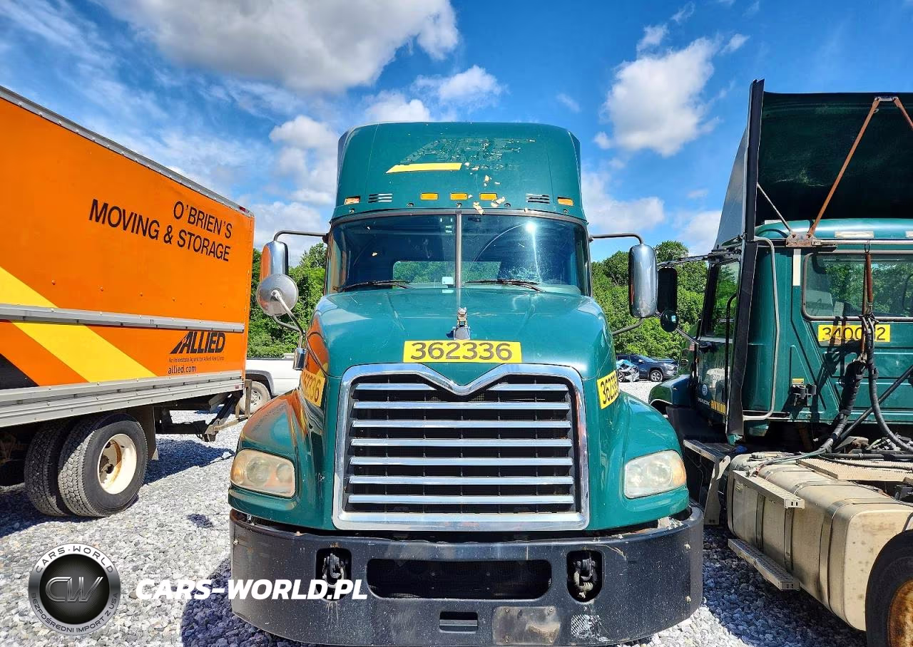 2017 Mack Cxu612 Semi Truck VIN:1M1AW01X6HM009644 - 9