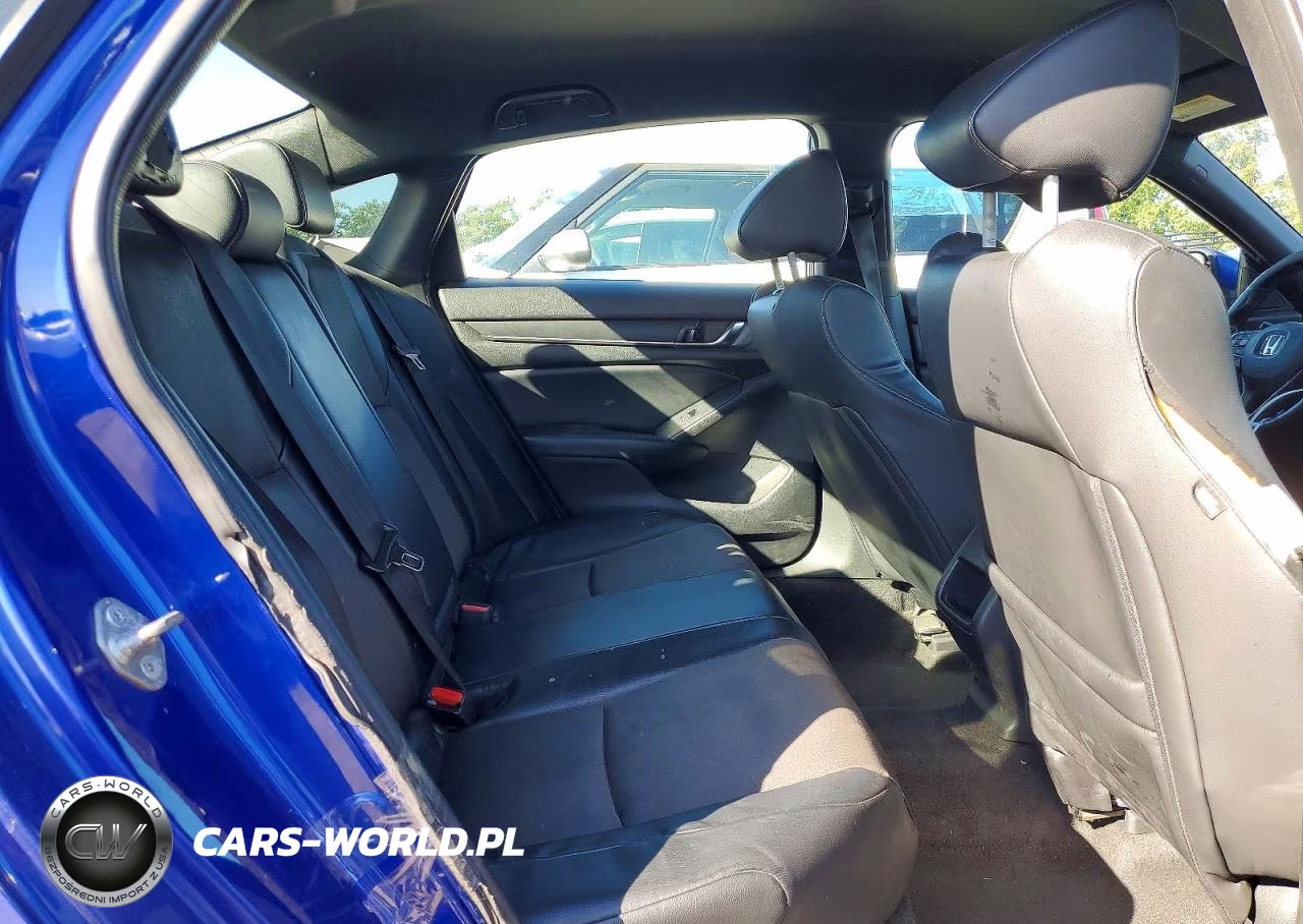 2018 Honda Accord Sport VIN:1HGCV1F33JA185213 - 10